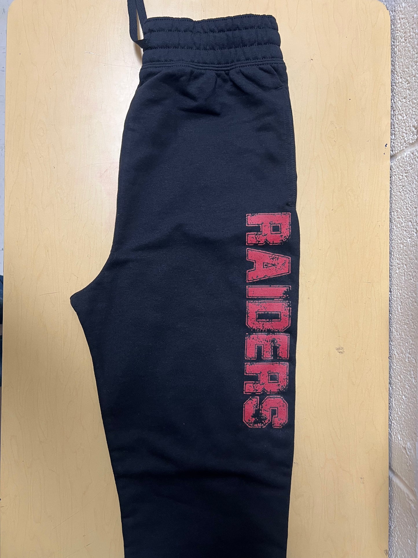 Joggers "Raiders" (Black, Red Distressed Logo)